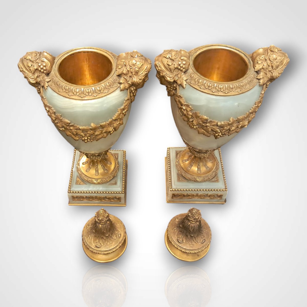 Pair Of Covered Alabaster Vases With Gilt Bronze Mounts, 19th Century-photo-2