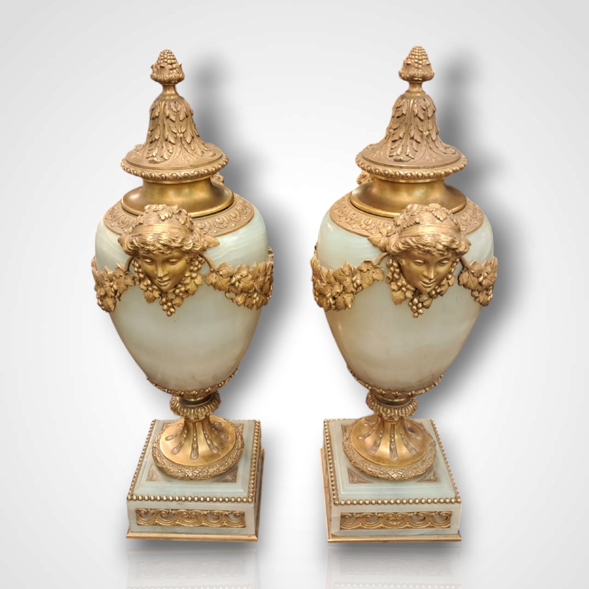 Pair Of Covered Alabaster Vases With Gilt Bronze Mounts, 19th Century-photo-3