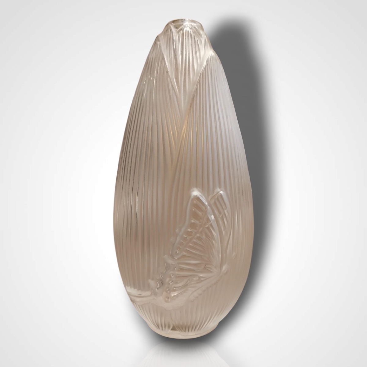 Vase Lalique, cœur de fleur, XXe