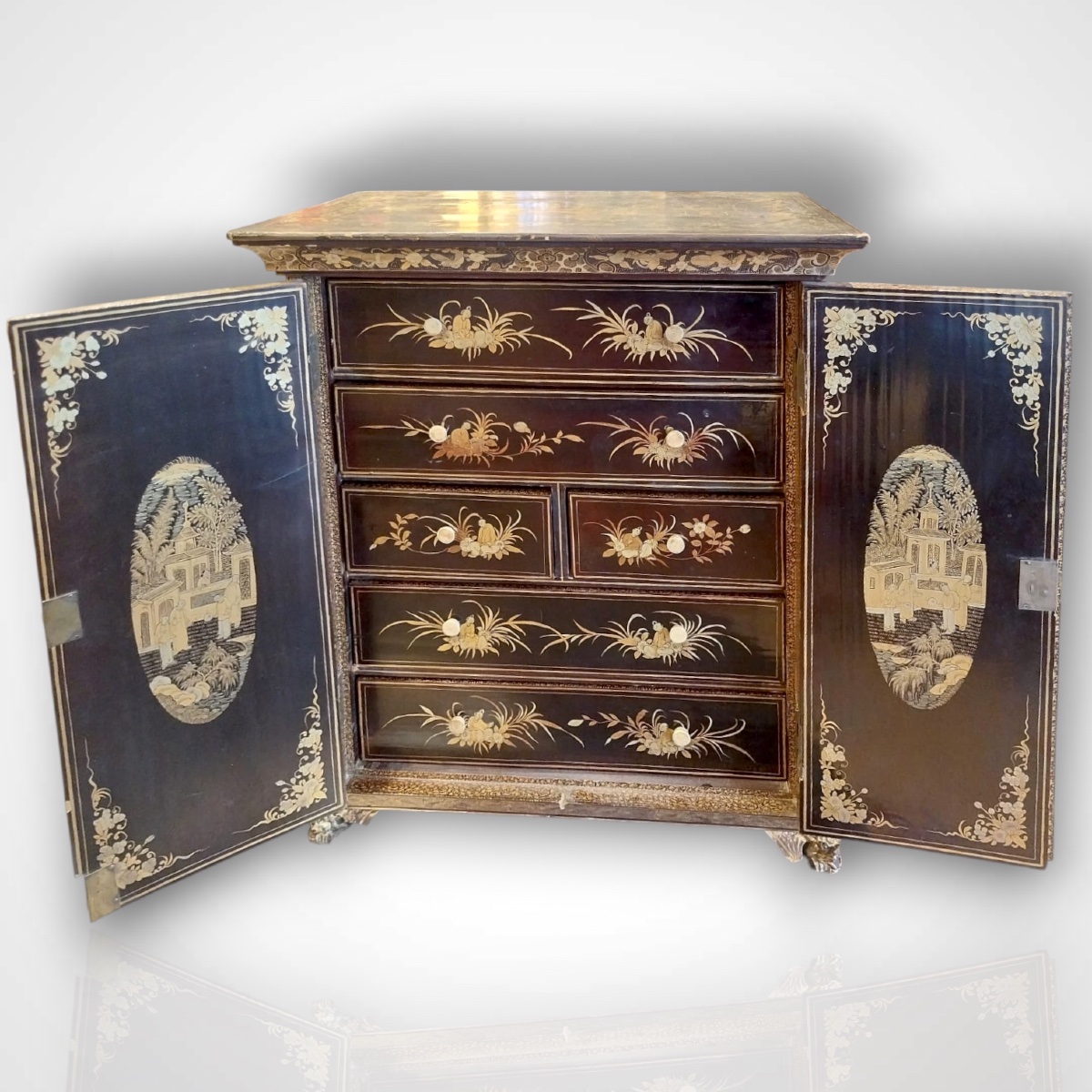 Cabinet laqué, Chine, d’époque XIXe.-photo-4