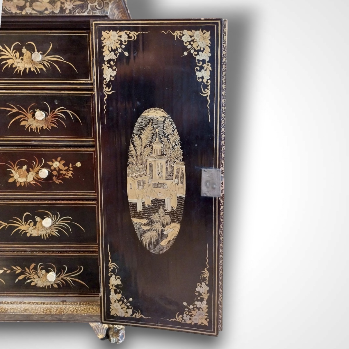 Cabinet laqué, Chine, d’époque XIXe.-photo-3