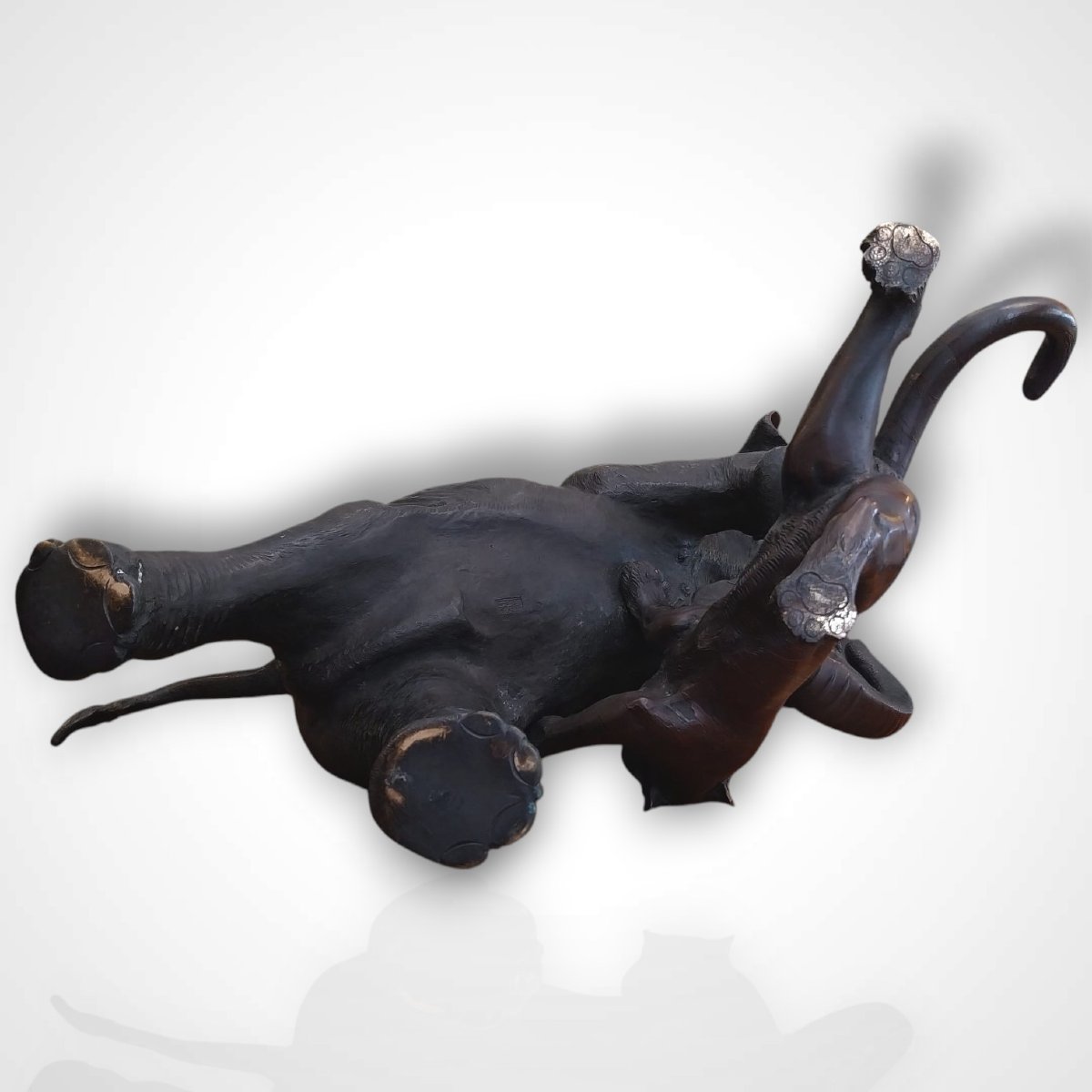 Bronze d’un éléphant attaqué par deux tigres, Japon, fin XIXe-photo-5