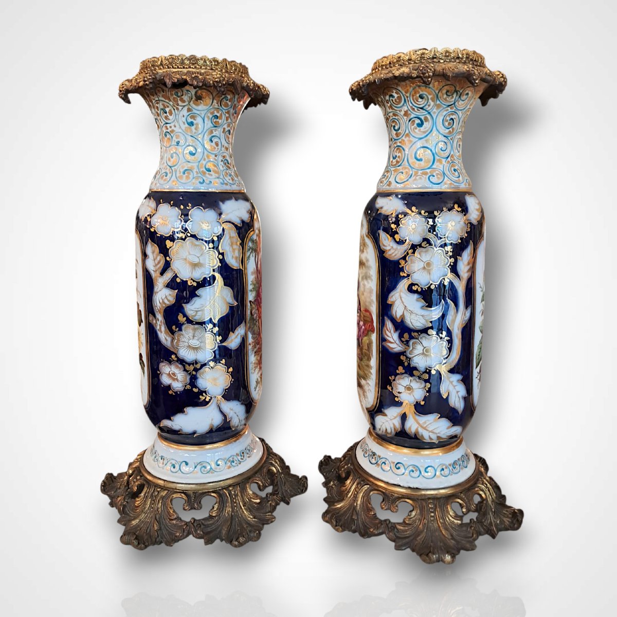 Pair Of Paris Porcelain Vases With Bronze Mounts, 19th Century-photo-3