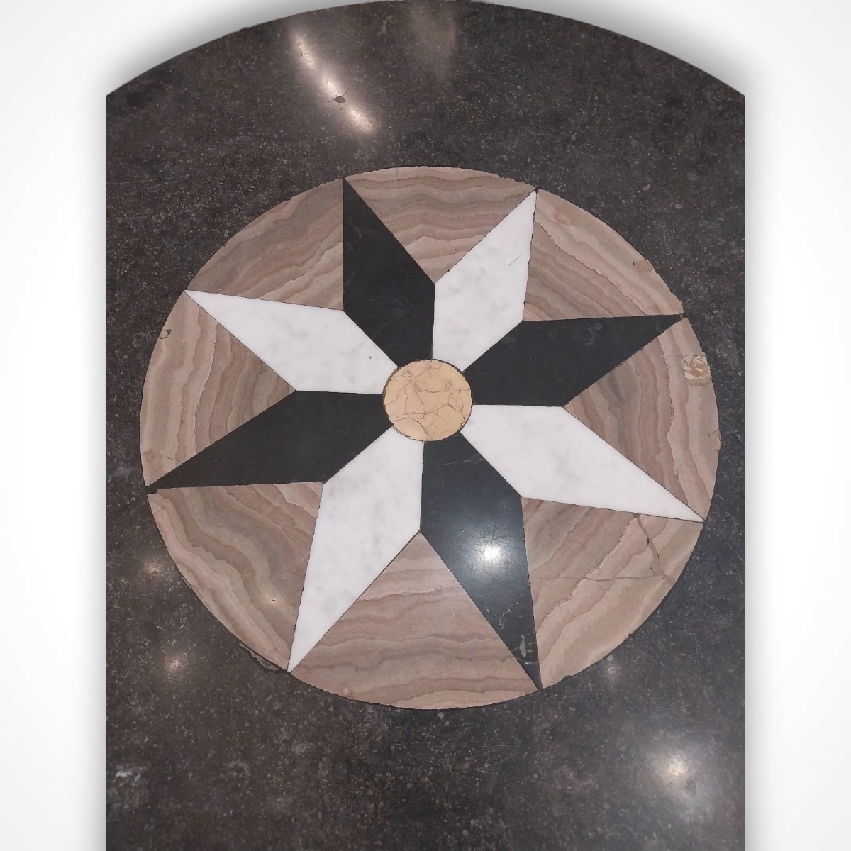 70s Round Coffee Table-photo-8