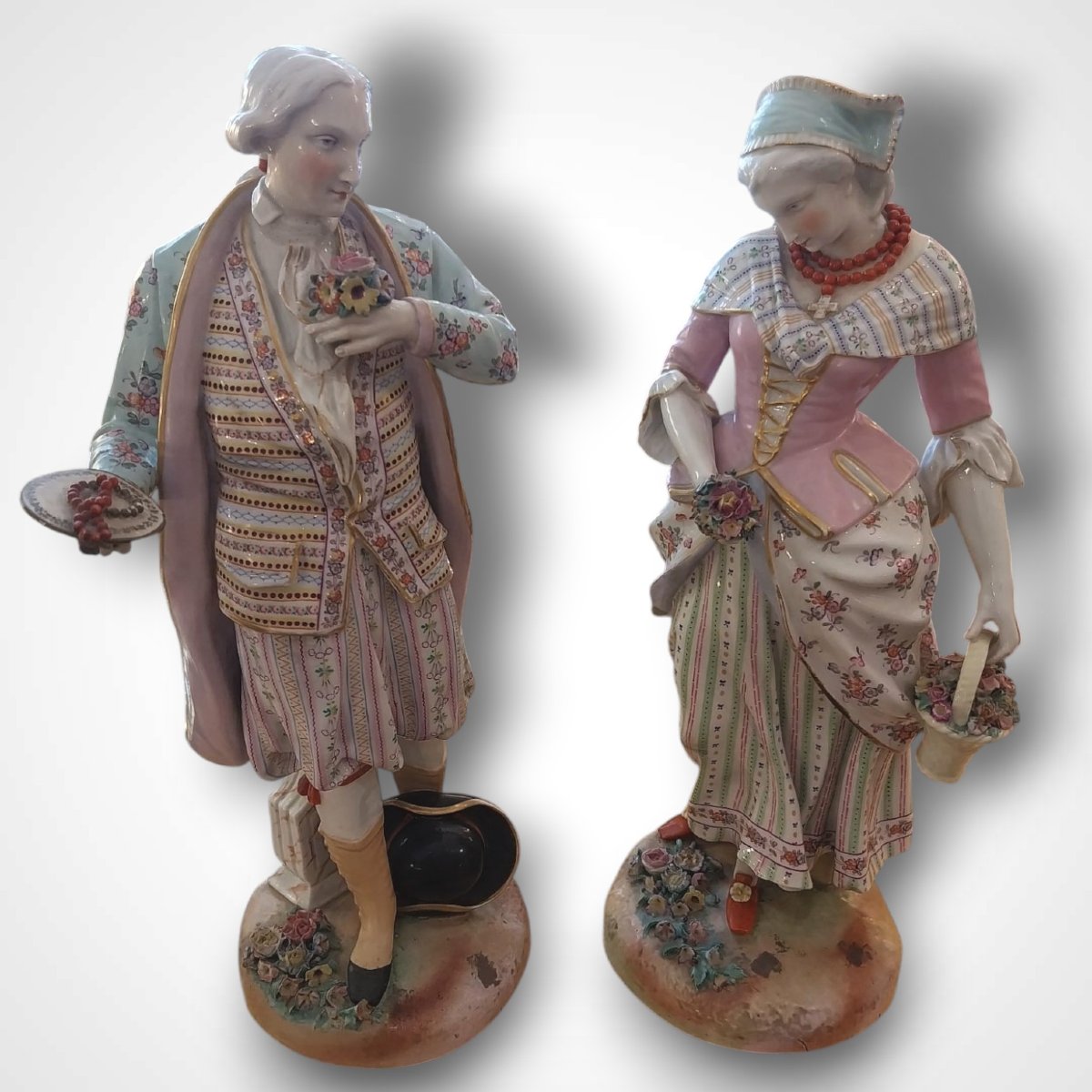Couple en porcelaine dans le goût de Meissen, XXe