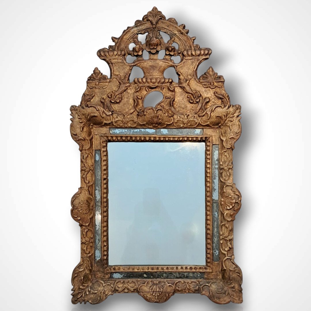 Miroir à parcloses en bois doré, XVIIIe