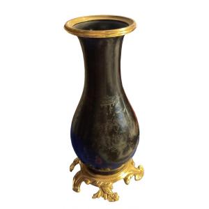 Vase In Lacquered Wood And Gilt Bronze, Asia, Nineteenth.