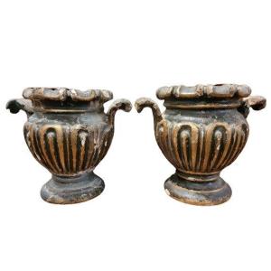 Paire De Vases En Bois Sculpté d'époque XVIIème Siècle