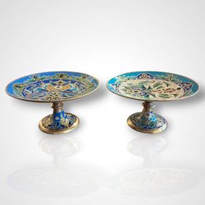 Paire de coupes en bronze et émail cloisonné, XIXe