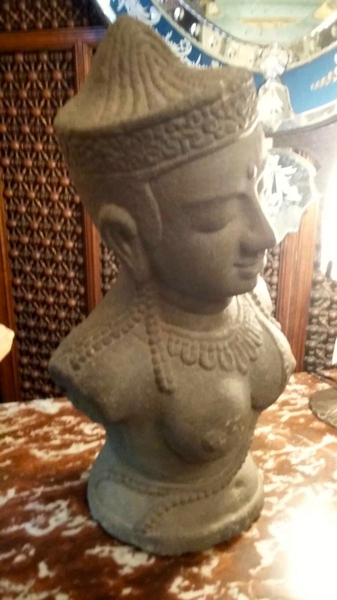 Un Buste d'Apsara Khmer , 11_ème-13-émé Siècle-photo-2