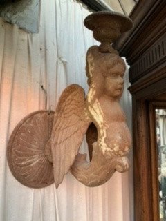 Pair Of Cherubs In Wall-photo-2