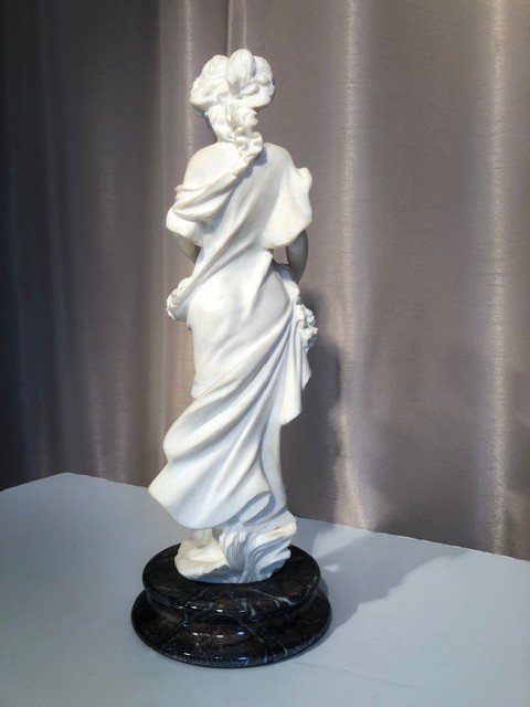 Statue de jeune femme marbre Seravezza XIXe Art  Nouveau-photo-3