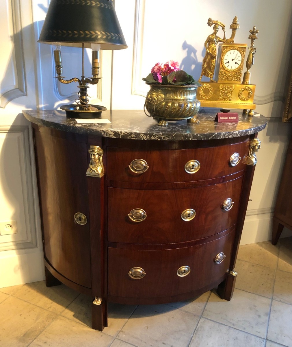 Commode demi-lune d’époque Empire Retour d’Egypte fin XVIIIe