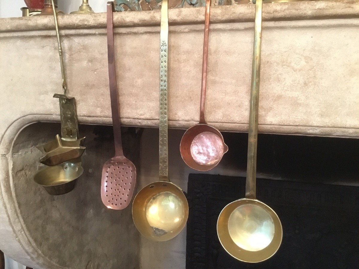 19th Century Kitchen Copperware Set And Oil Lamp-photo-4