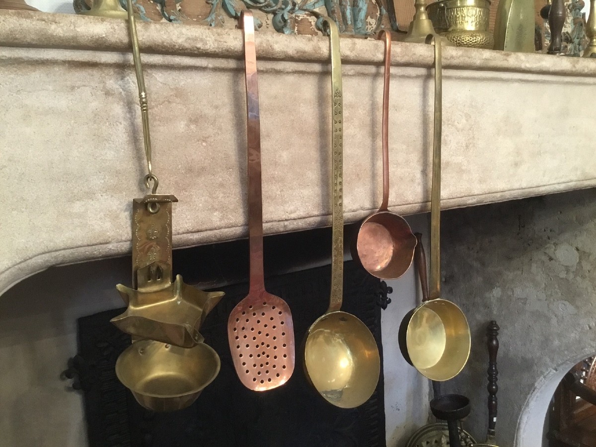 19th Century Kitchen Copperware Set And Oil Lamp