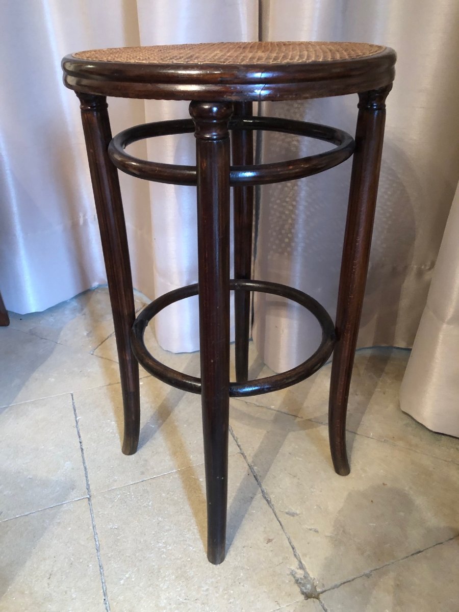 Tabouret de bar estampillé Thonet XIXe