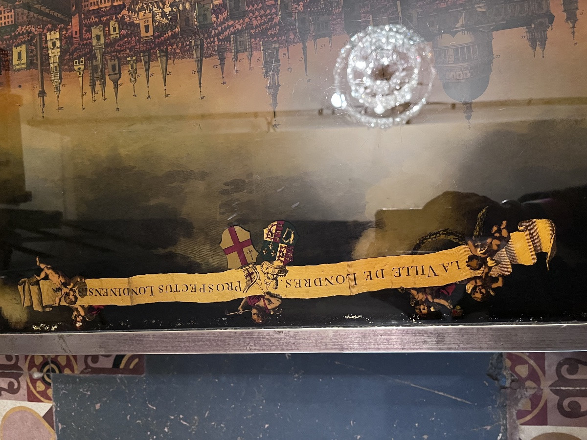 Table basse vintage avec vue de Londres-photo-3