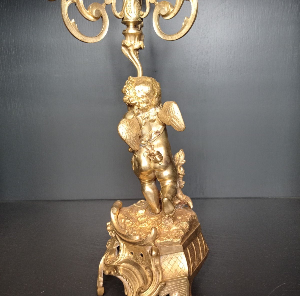 Paire De Candélabres En Bronze Doré à Décor De Putti-photo-4