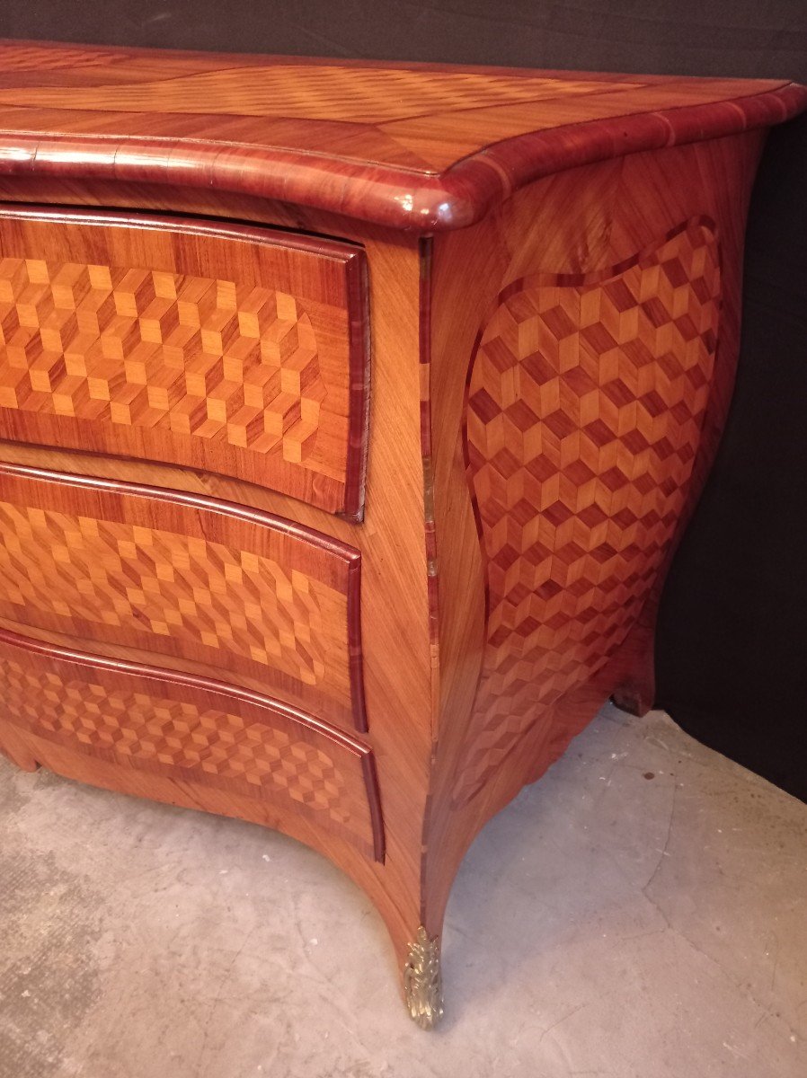 Commode Tombeau d'époque Louis XV En Marqueterie De Cube-photo-3