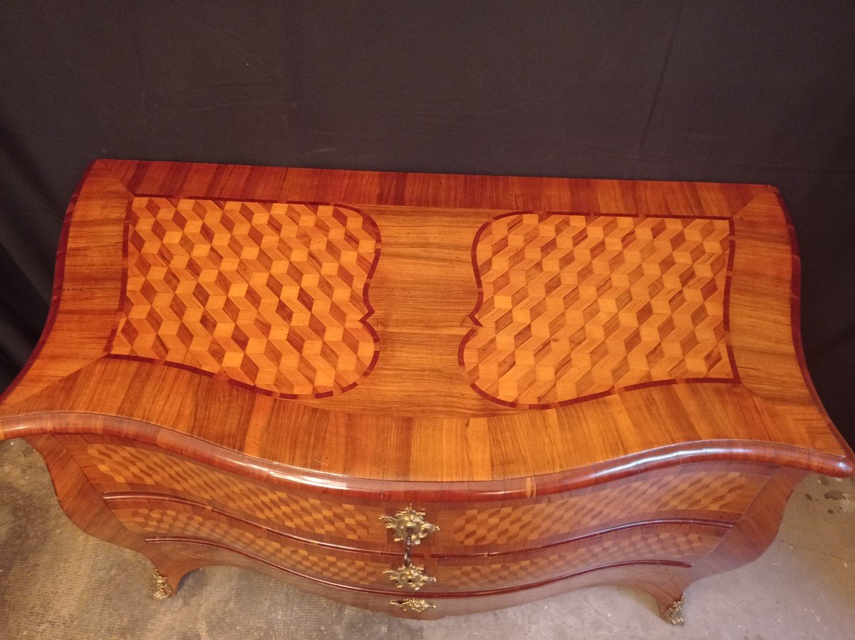 Commode Tombeau d'époque Louis XV En Marqueterie De Cube-photo-1