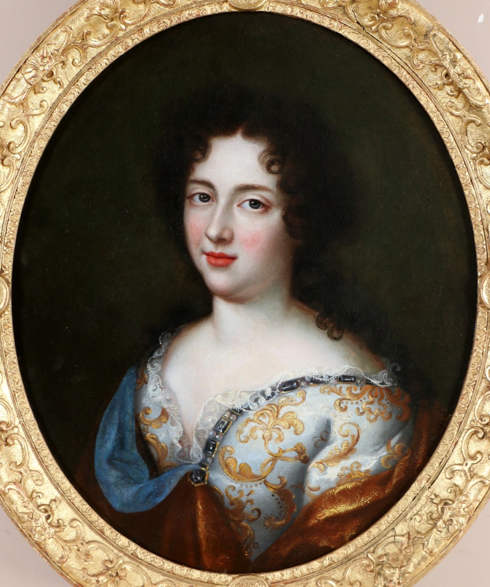 Pierre Mignard (1612-1695) et atelier. Portrait de Mlle de Nantes vers 1690, fille de Louis XIV-photo-2