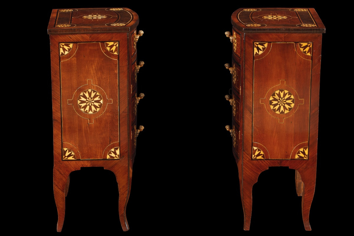 Pair Of Lombard Bedside Tables-photo-2