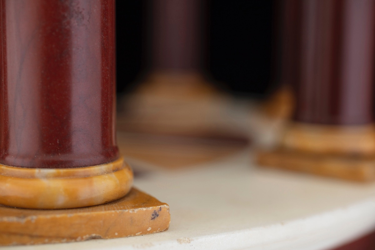 Temple néoclassique en marbres colorés, seconde moitié du XIXe siècle-photo-6