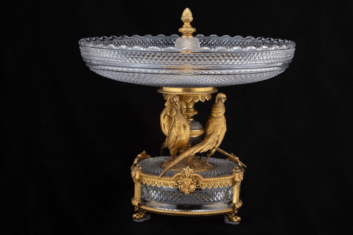 Centre de table en cristal et bronze doré finement ciselé, seconde moitié du XIXe siècle