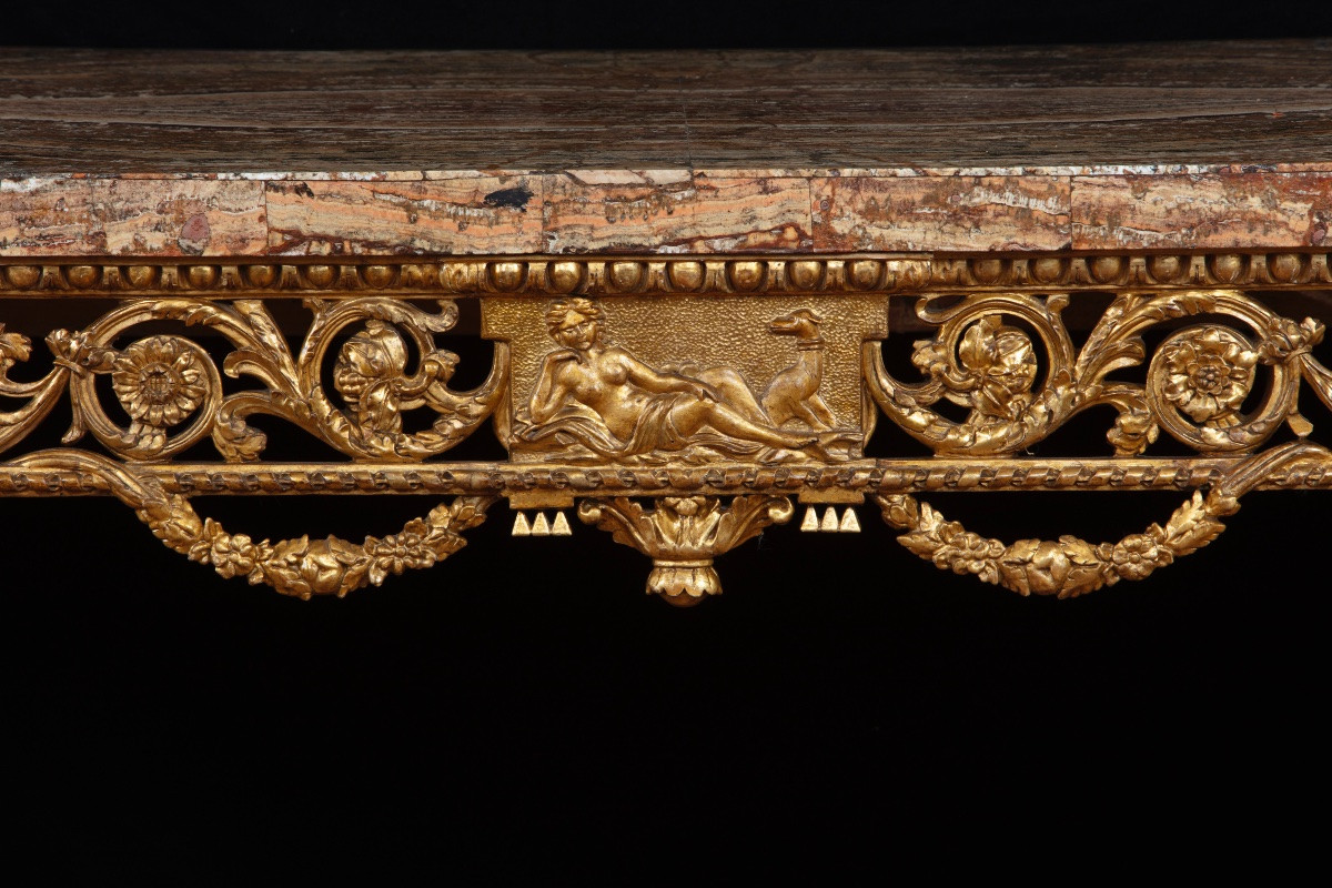 Paire de consoles Louis XVI en bois doré et sculpté avec plateau plaqué d'albâtre-photo-2