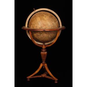 Globe Antique Avec Base Tripode 