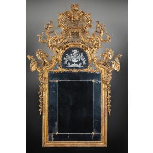 Grand miroir sculpté orné de paons, vers 1745 