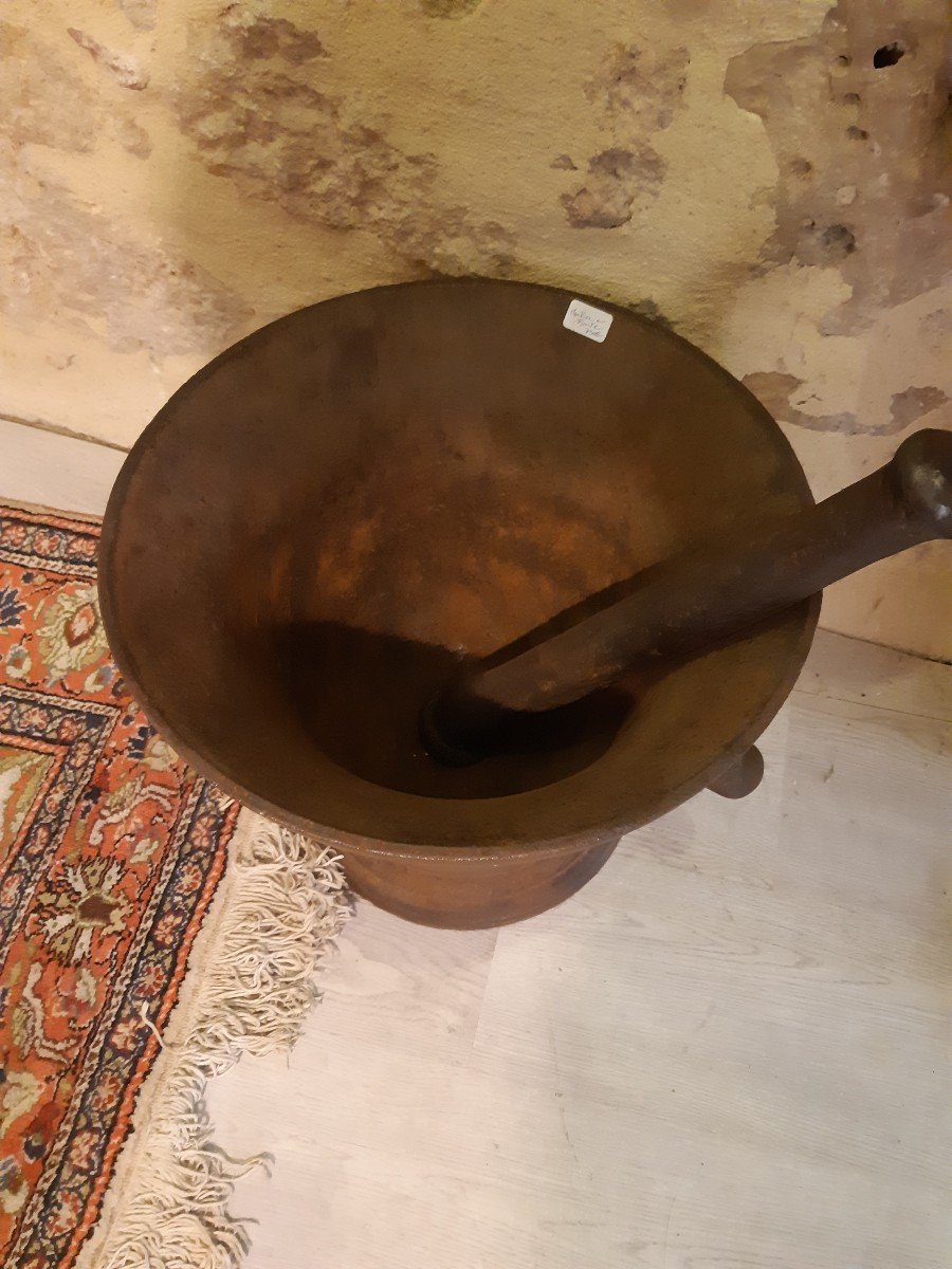 Very Large Mortar And Its Pestle In Cast Iron 17th-18th Century-photo-2