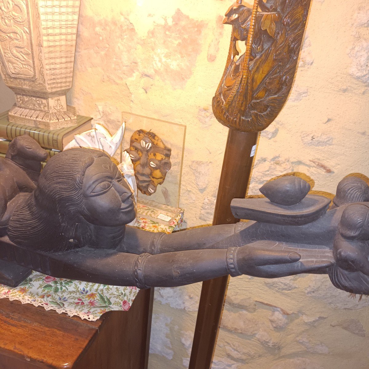 Very Large Boat In Blackened Wood Of Hindu Altar-photo-3