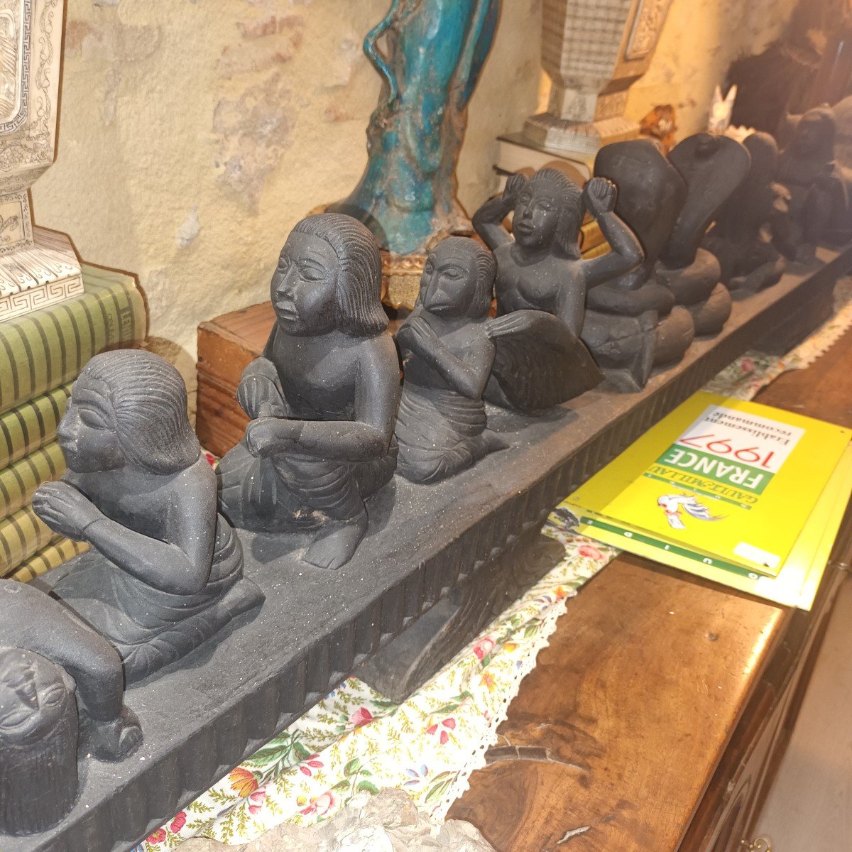 Very Large Boat In Blackened Wood Of Hindu Altar-photo-5