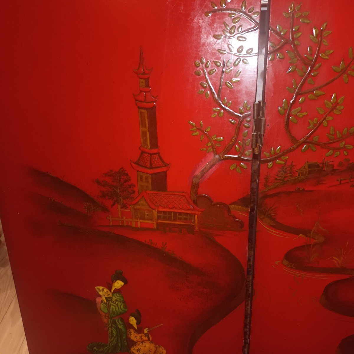 Chinese Screen With 3 Leaves In Red Lacquer-photo-3