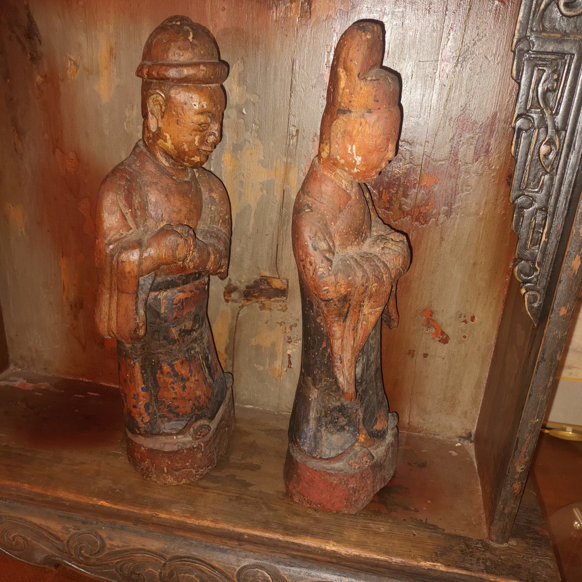 China Altar In Molded And Carved Wood Forming Niche Accommodating A Wooden Couple -photo-4