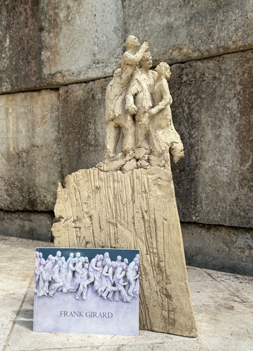 Frank GIRARD (né en 1947)  sculpture en terre cuite