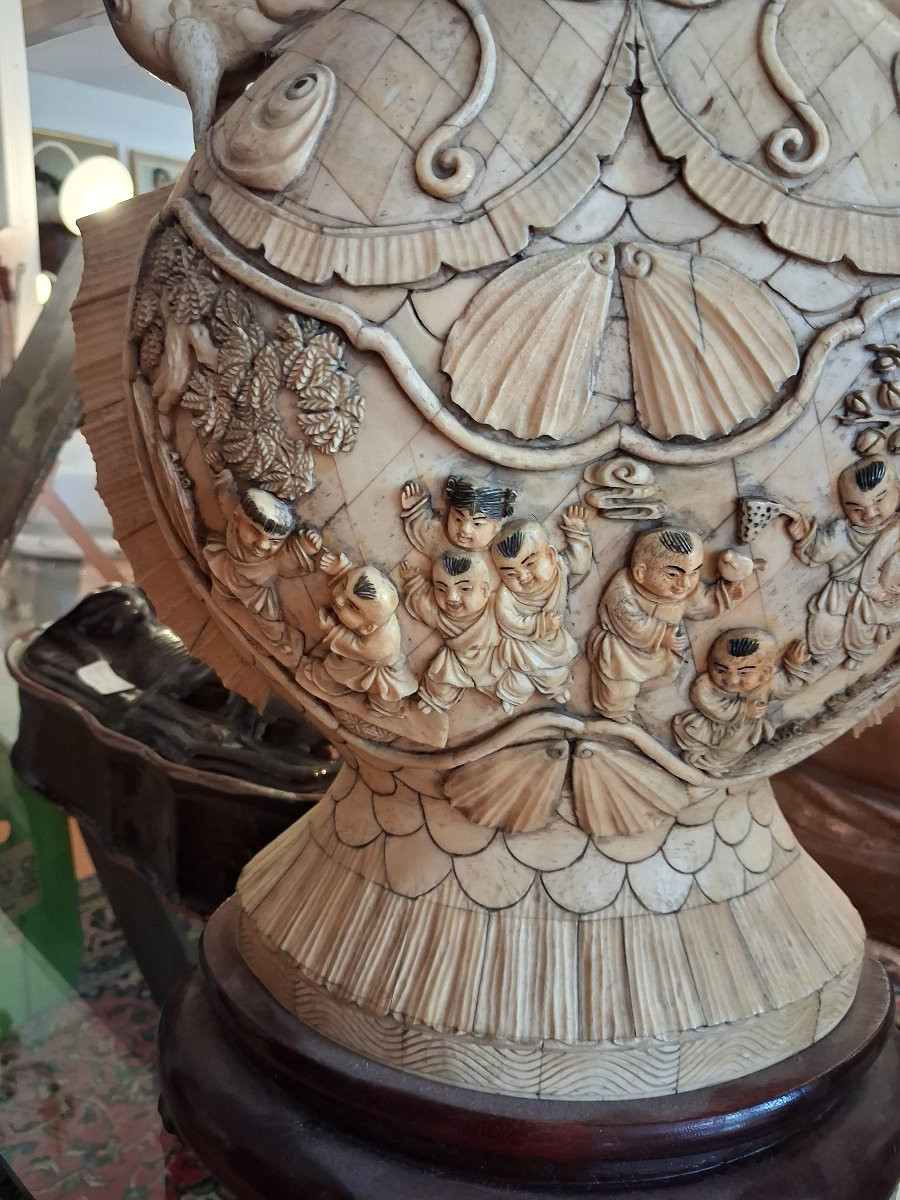 chine, grande paire de vases de mariage en os début XXème siecle-photo-1