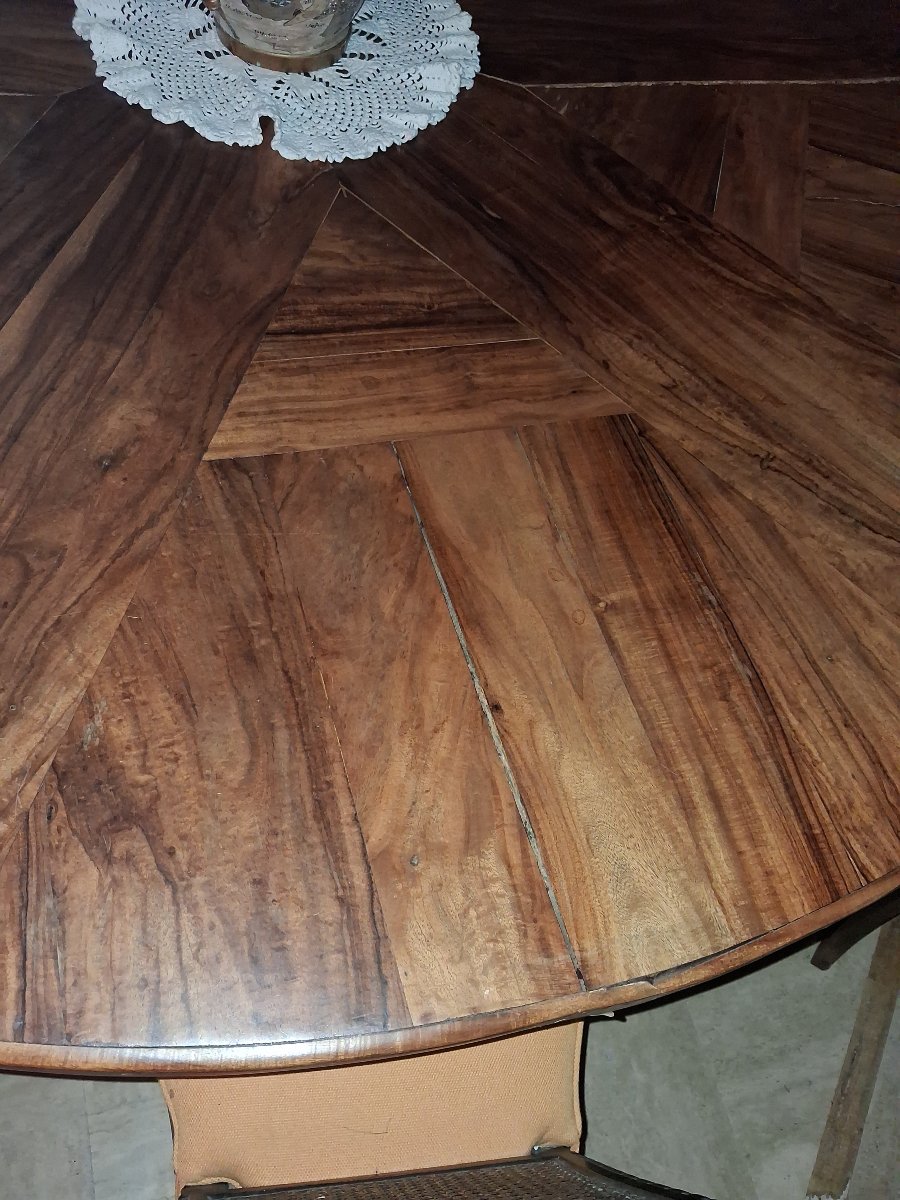 Very Large Round Table Made Of Tahitian Rosewood-photo-6