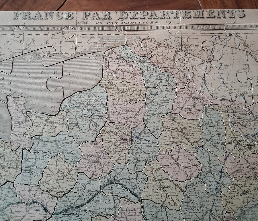 Puzzle en bois,  Au Bon Marché Paris daté 1873-photo-3