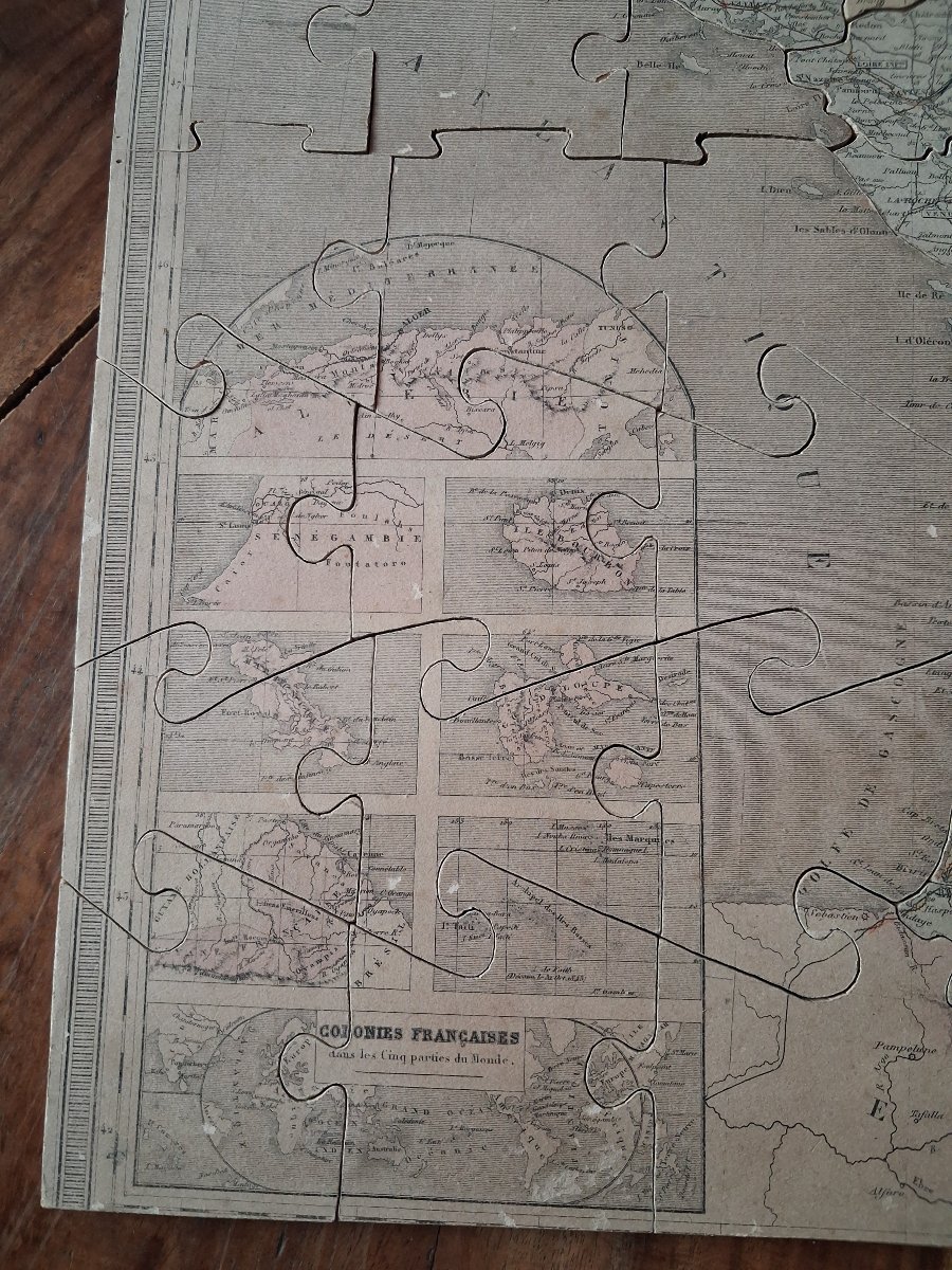 Puzzle en bois,  Au Bon Marché Paris daté 1873-photo-1