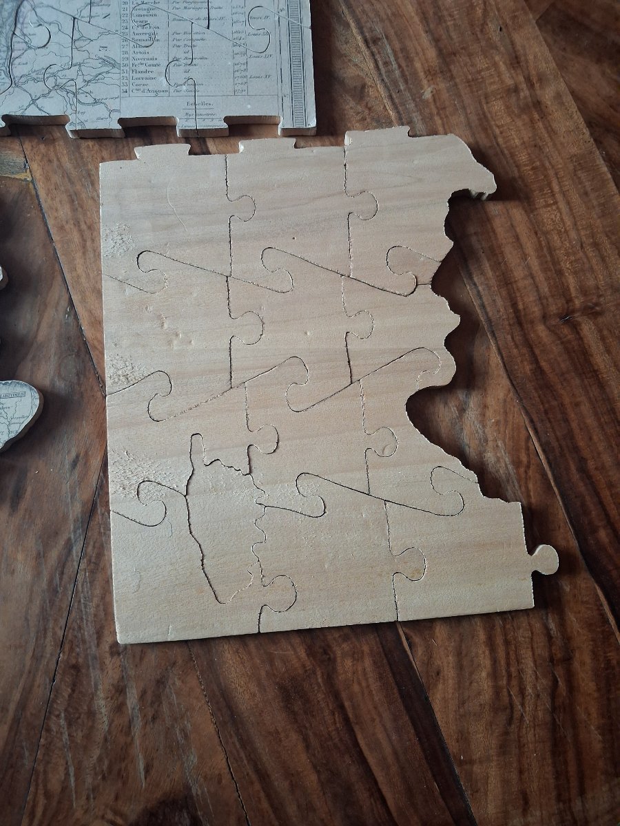 Puzzle en bois,  Au Bon Marché Paris daté 1873-photo-3