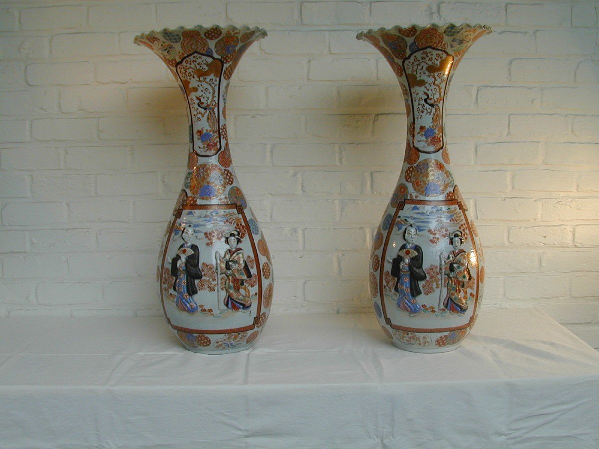 Importante Paire De Vases Cornet En Porcelaine Du Japon XIX’ Siècle -photo-3