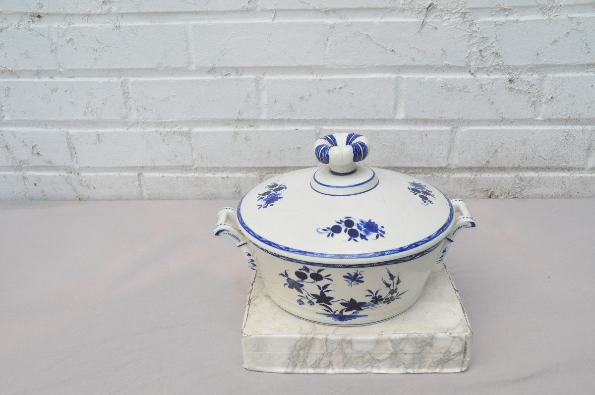 Tournai Porcelain Vegetable Dish Fly Decor