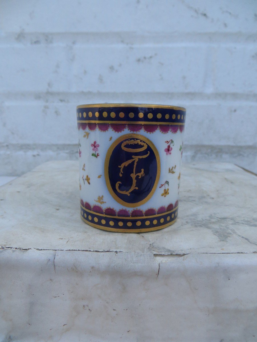 Tasse Litron Marque De La Manufacture Royale De Sèvres. 1784-photo-3