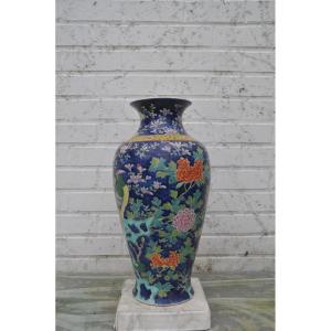 Grand vase en porcelaine du Japon, fin du 19' siècle 