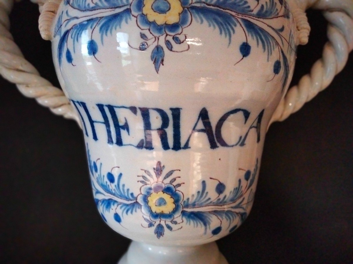 18th Century Bordeaux Apothecary Monster Pot-photo-1