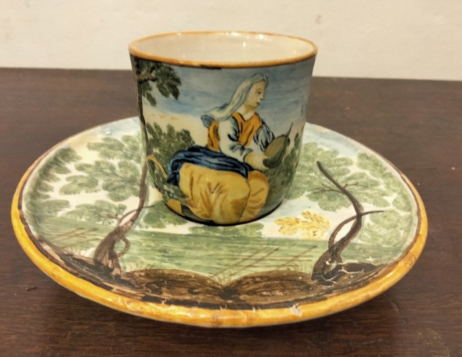 Tasse Trembleuse & soucoupe Castelli XVIIIe
