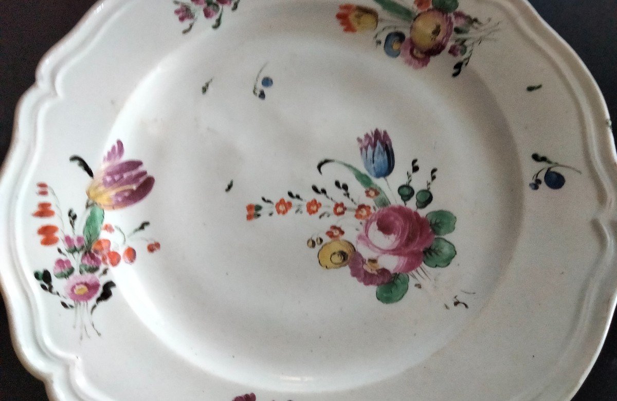 18th Century Doccia Porcelain Plate-photo-2