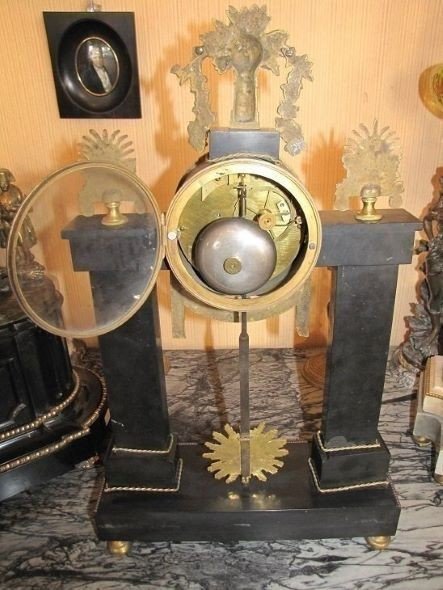 Empire Pendulum-photo-7